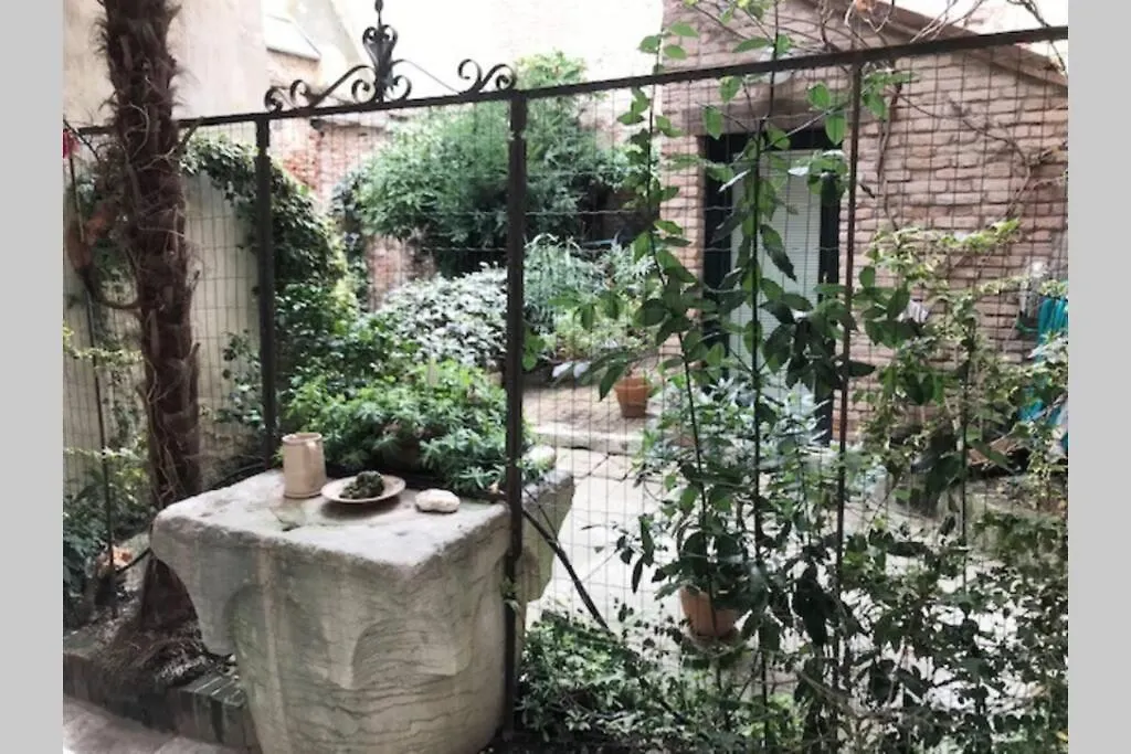 Appartamento Tipico Con Corte Privata Venice